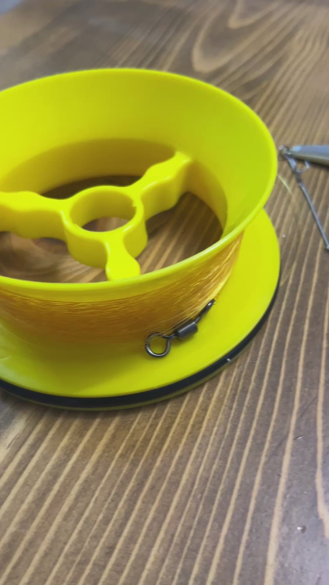 Lüfer avı için turuncu başlıklı  uzun olta takımı